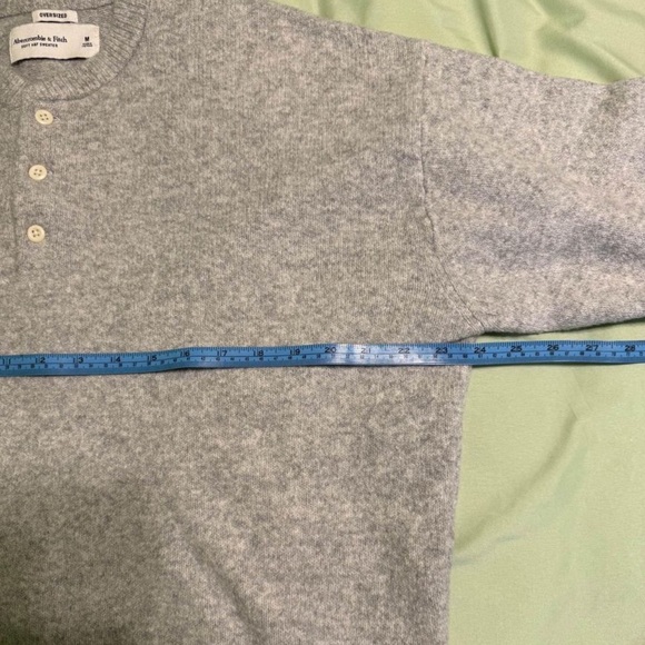 Abercrombie and fitch grey knit oversized sweater w/ buttons - Picture 3 of 4